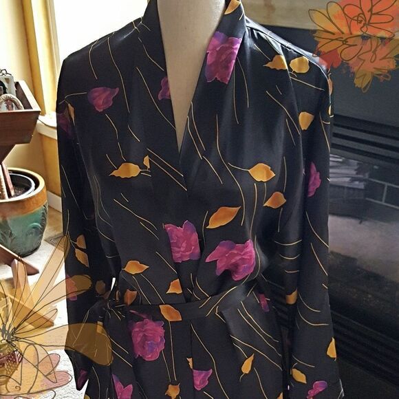 💕PRICE DROP! 💖BEAUTIFUL DRESSING GOWN OR ROBE - Picture 1 of 4